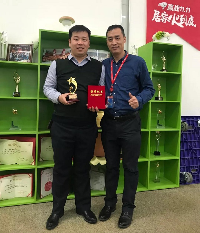 喜訊！晾霸榮獲京東家具建材2017年度最佳創(chuàng)新品牌