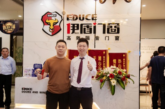 《聚焦伊盾榜樣》第二期——伊盾門(mén)窗南充杜總：選擇重于努力