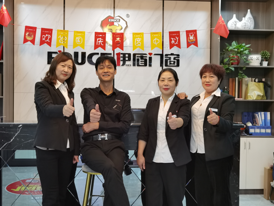 《聚焦伊盾榜樣》第八期:浙湖北鐘祥店鄭總年入500萬的創(chuàng)業(yè)路!