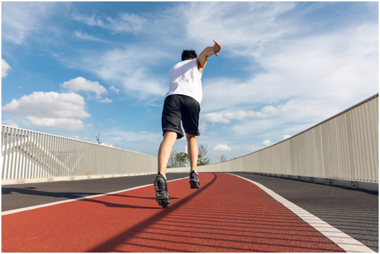 友威體育:努力奔跑 永遠(yuǎn)在路上