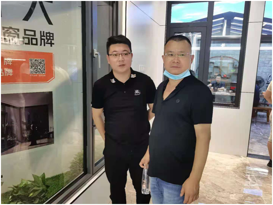 聚焦鳳池鋁門(mén)窗博覽會(huì):安晨高端無(wú)縫門(mén)窗驚艷全場(chǎng)
