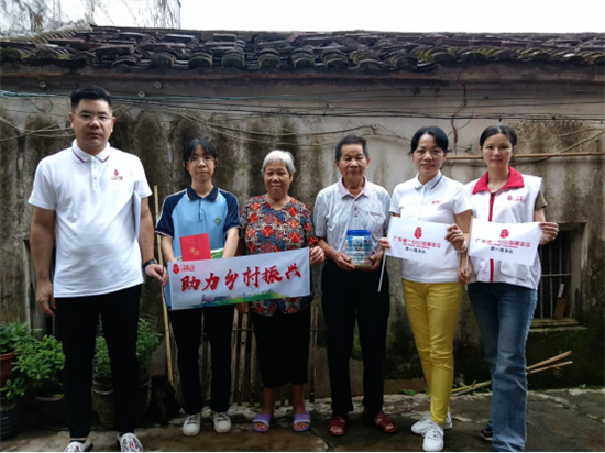 公益路上，奮力追光丨亞獅金屬企業(yè)參與揭西助學(xué)活動(dòng)