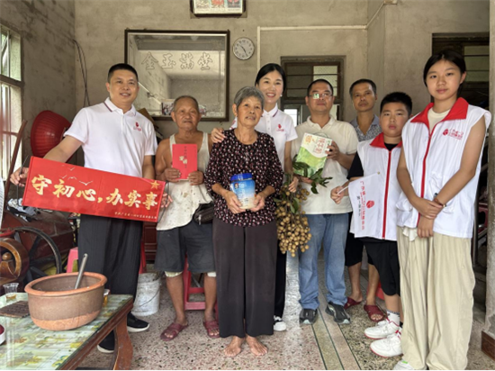 公益路上，奮力追光丨亞獅金屬企業(yè)參與揭西助學(xué)活動(dòng)